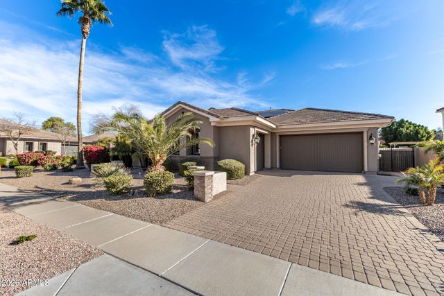 4261 S IOWA Street, Chandler, AZ 85248