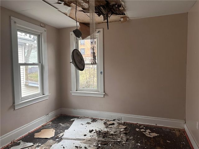 1923 6th Ave, Beaver Falls, PA 15010