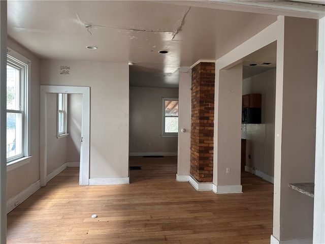 1923 6th Ave, Beaver Falls, PA 15010