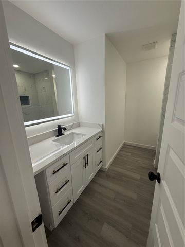 507 Parker Drive, Euless, TX 76039