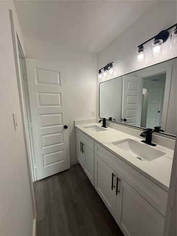 507 Parker Drive, Euless, TX 76039