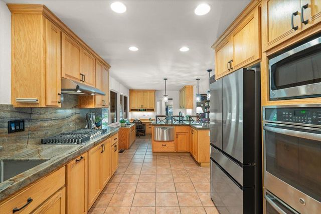 8103 Crestview Court, Gilroy, CA 95020