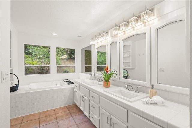 8103 Crestview Court, Gilroy, CA 95020