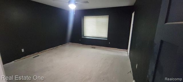 20120 Salisbury Street, Saint Clair Shores, MI 48080