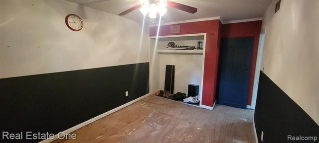 20120 Salisbury Street, Saint Clair Shores, MI 48080