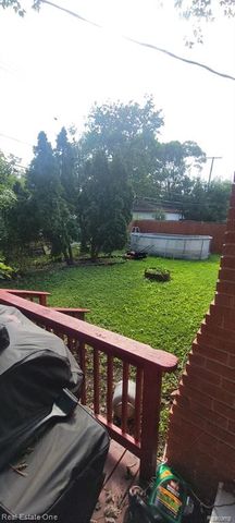 20120 Salisbury Street, Saint Clair Shores, MI 48080