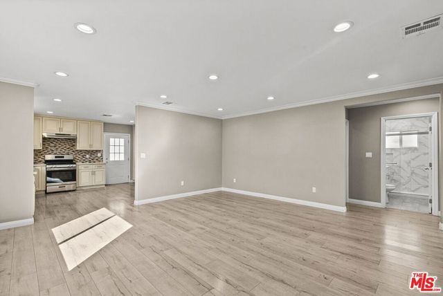 6717 Cedros Avenue, Van Nuys, CA 91405