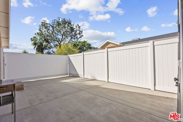 6717 Cedros Avenue, Van Nuys, CA 91405