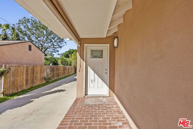 6717 Cedros Avenue, Van Nuys, CA 91405