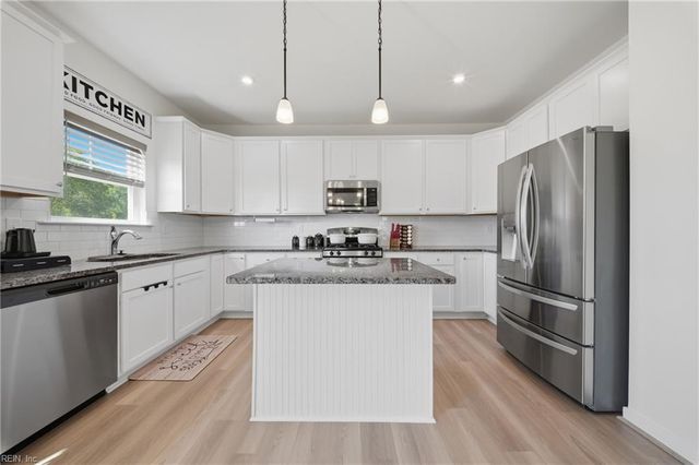 176 Norfleet LN, Suffolk, VA 23434