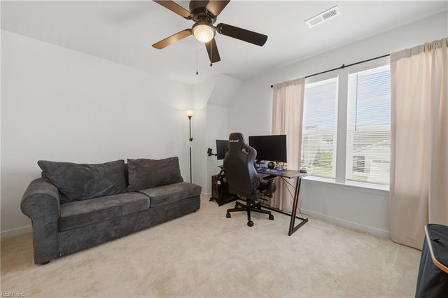 176 Norfleet LN, Suffolk, VA 23434