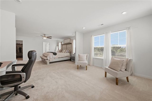 176 Norfleet LN, Suffolk, VA 23434
