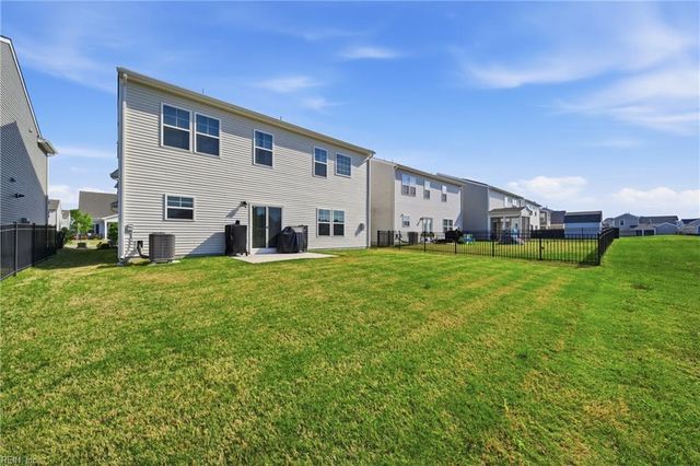 176 Norfleet LN, Suffolk, VA 23434