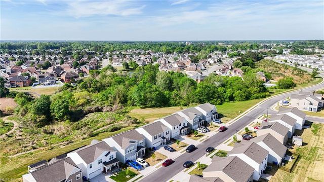 176 Norfleet LN, Suffolk, VA 23434