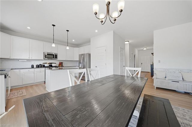 176 Norfleet LN, Suffolk, VA 23434