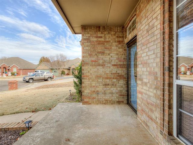 10604 NW 37th Street, Yukon, OK 73099