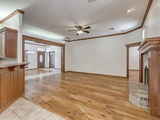 10604 NW 37th Street, Yukon, OK 73099