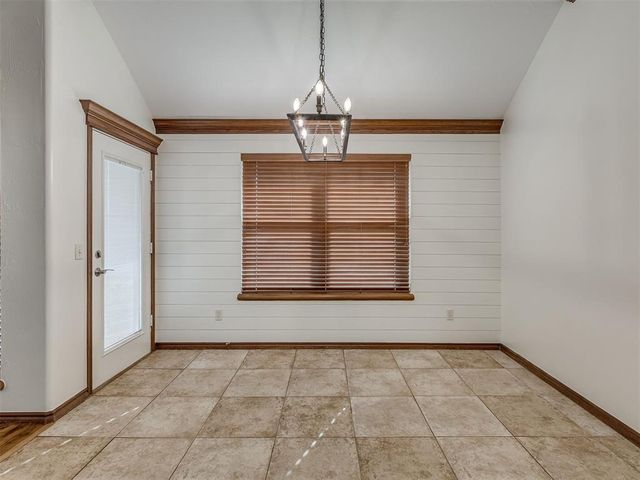 10604 NW 37th Street, Yukon, OK 73099