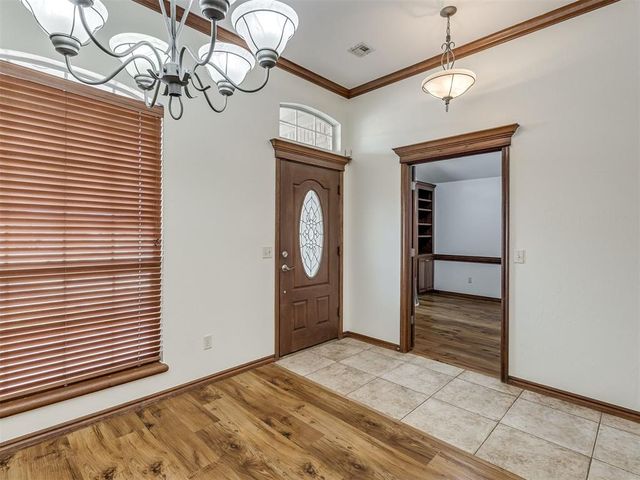 10604 NW 37th Street, Yukon, OK 73099