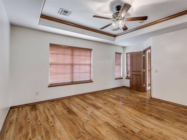 10604 NW 37th Street, Yukon, OK 73099