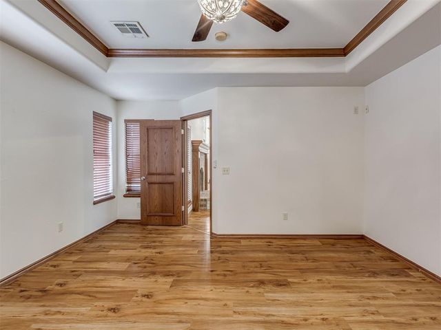 10604 NW 37th Street, Yukon, OK 73099