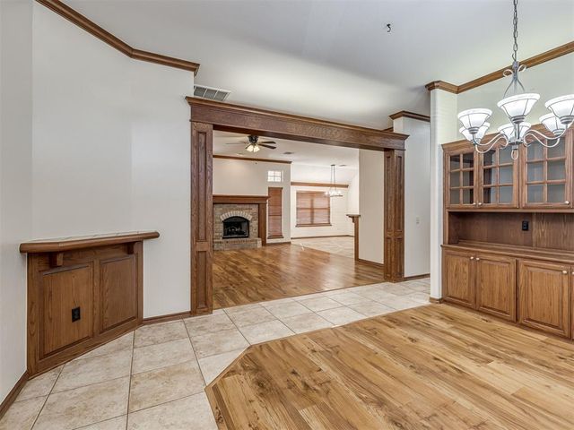 10604 NW 37th Street, Yukon, OK 73099