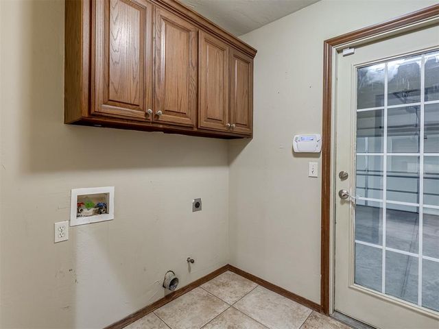 10604 NW 37th Street, Yukon, OK 73099