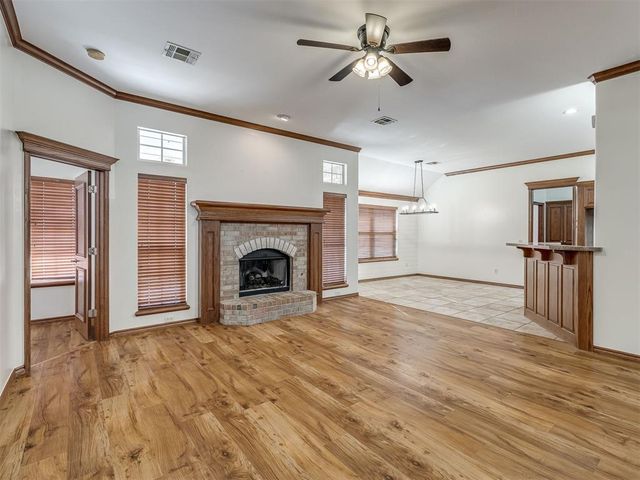 10604 NW 37th Street, Yukon, OK 73099