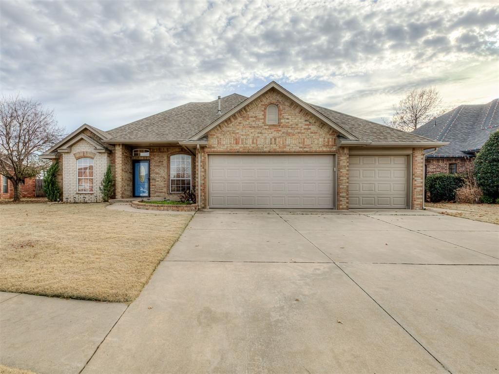 10604 NW 37th Street, Yukon, OK 73099