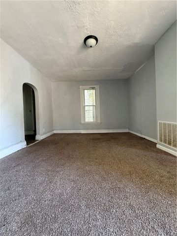 517 Electric St, New Castle, PA 16101