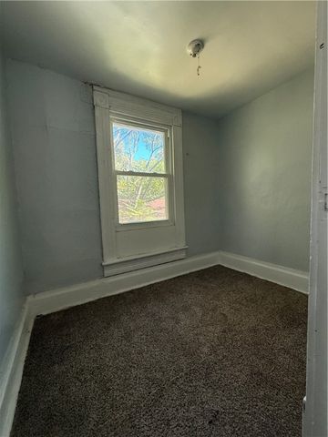 517 Electric St, New Castle, PA 16101