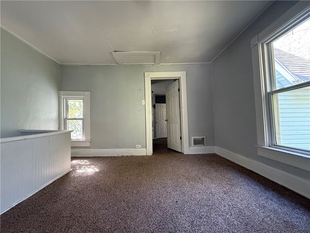 517 Electric St, New Castle, PA 16101