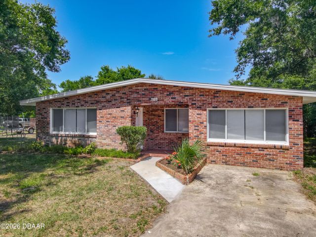 1495 Granada Avenue, Daytona Beach, FL 32117