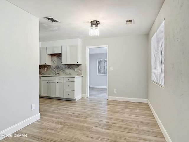 1495 Granada Avenue, Daytona Beach, FL 32117
