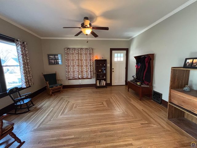 928 Lawrence ST, Emporia, KS 66801