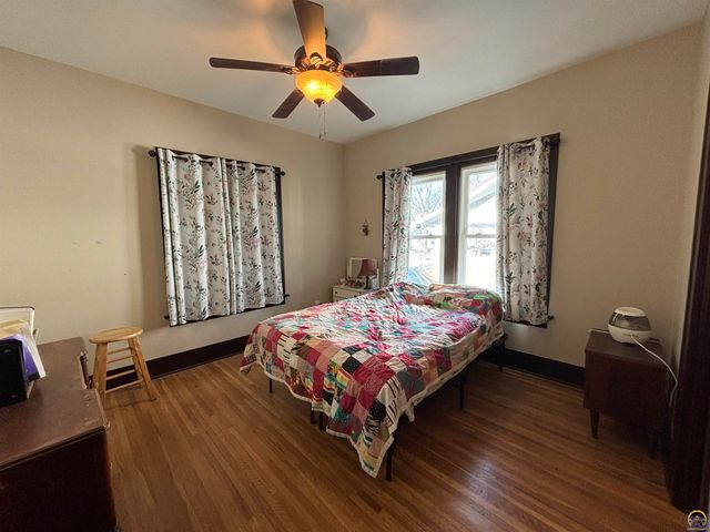 928 Lawrence ST, Emporia, KS 66801