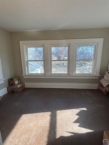 928 Lawrence ST, Emporia, KS 66801