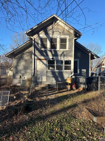 928 Lawrence ST, Emporia, KS 66801