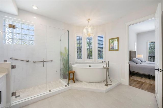 2870 Castillo CT # 103, Naples, FL 34109