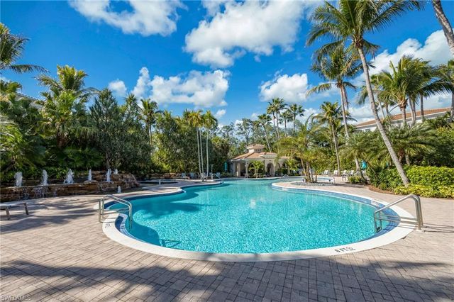 2870 Castillo CT # 103, Naples, FL 34109