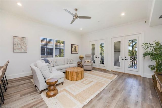 2870 Castillo CT # 103, Naples, FL 34109