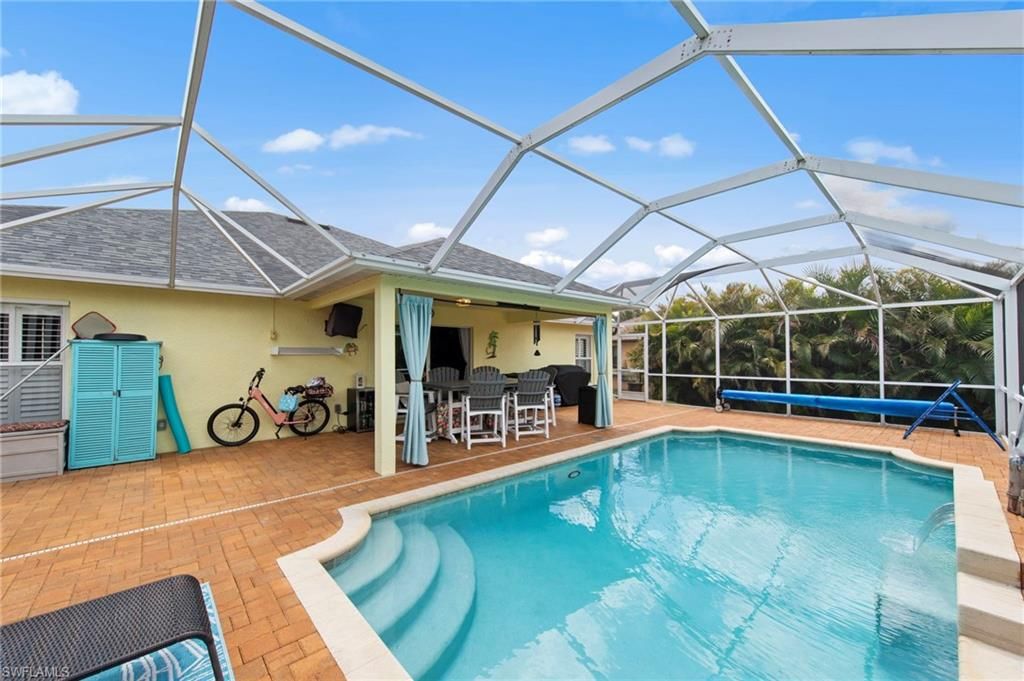 Image 23 of property listing at 512 NW 24th PL, Cape Coral, FL 33993