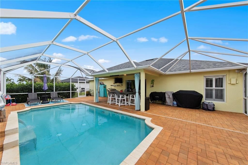 Image 24 of property listing at 512 NW 24th PL, Cape Coral, FL 33993
