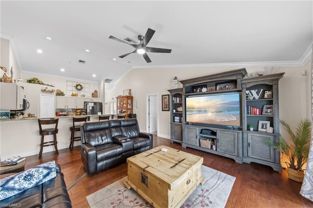 Image 4 of property listing at 512 NW 24th PL, Cape Coral, FL 33993