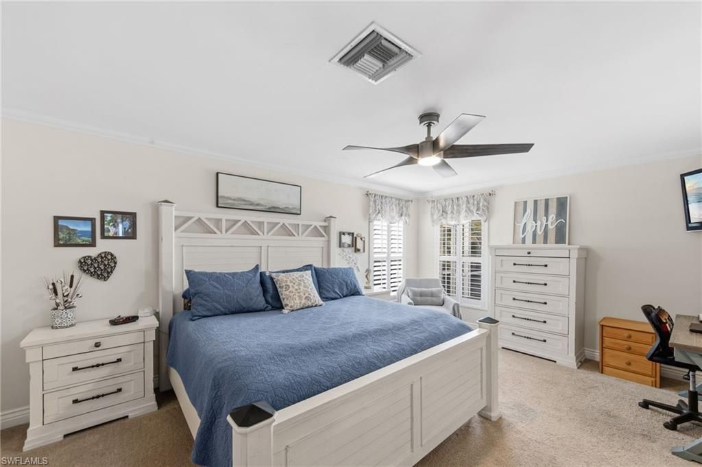 Image 7 of property listing at 512 NW 24th PL, Cape Coral, FL 33993