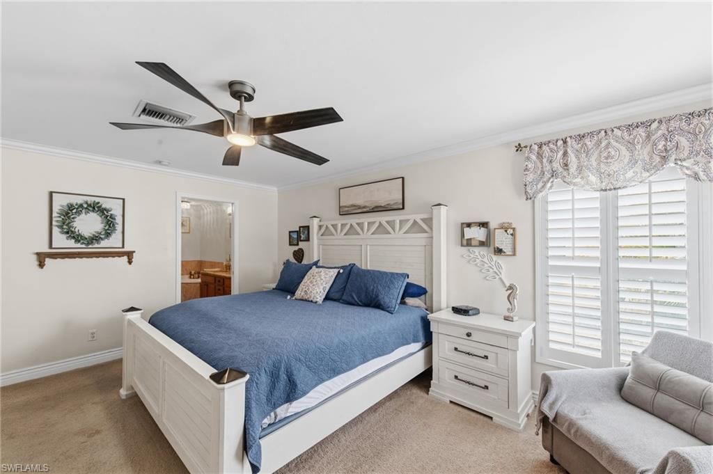 Image 8 of property listing at 512 NW 24th PL, Cape Coral, FL 33993