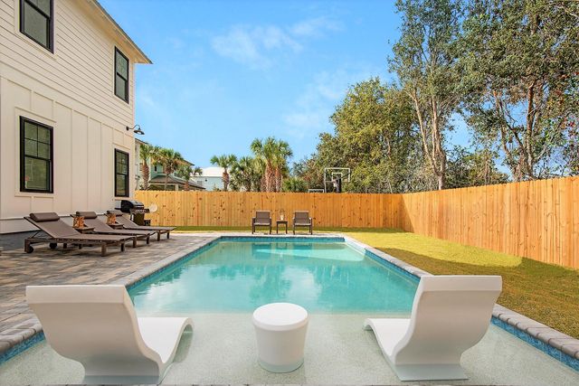 4541 Luke Avenue, Destin, FL 32541