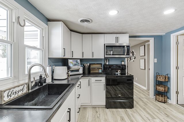 8125 State Road 39, Martinsville, IN 46151