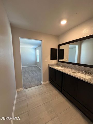 10725 Michael Irvin Street, El Paso, TX 79924