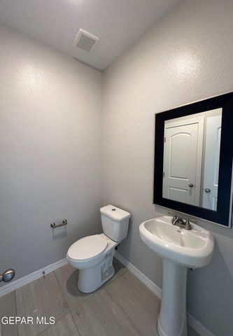 10725 Michael Irvin Street, El Paso, TX 79924